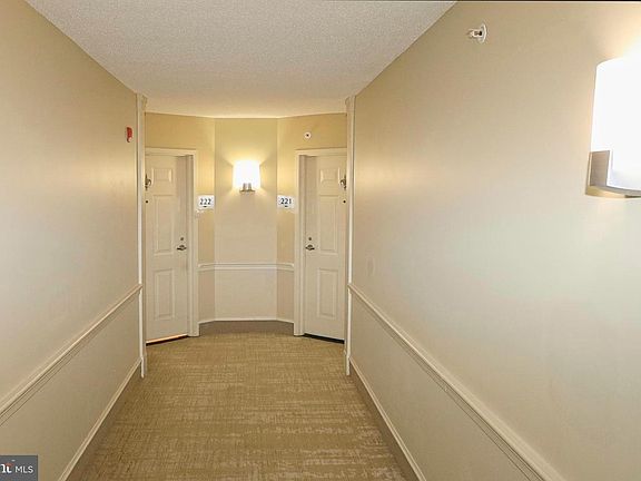 5th image of 11800 Sunset Hills Rd Unit 222