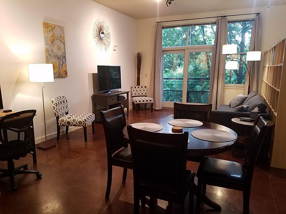 4th image of 1425 NE 61st Ave APT 202
