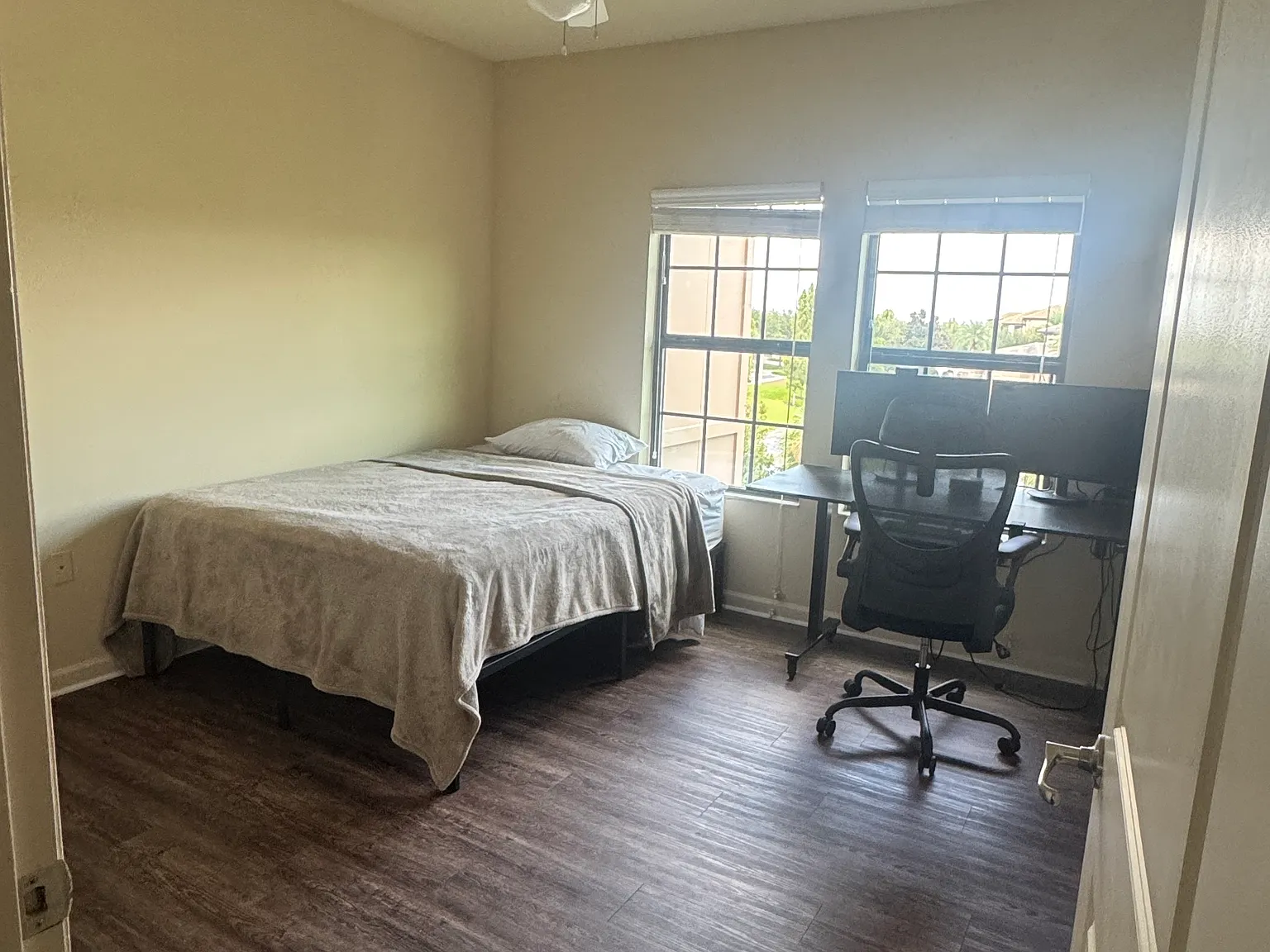 1 bed, 779 sqft, $1,404 — Photo 4