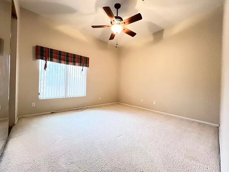 2105 Eaglepath Cir — Photo 30