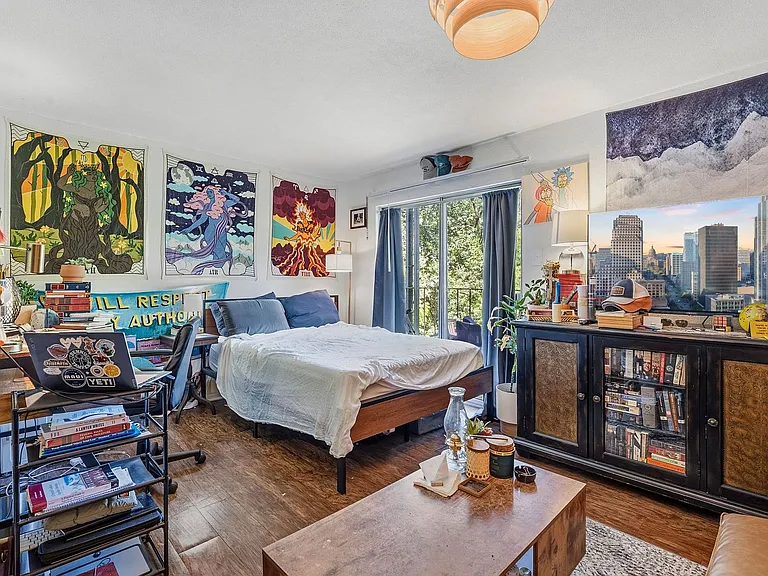710 E Dean Keeton St #202 — Photo 8