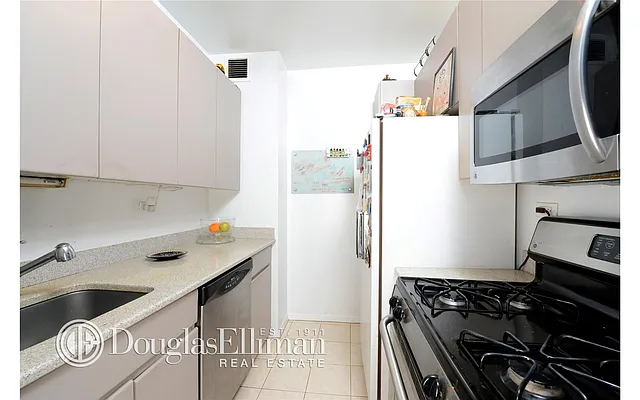 Sold by Douglas Elliman | media 3