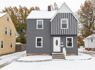 1057 Woodview Rd, Cleveland Heights, OH 44121