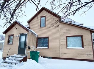 813 5th St, Langdon, ND 58249