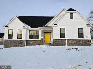 104 Onyx Dr #40, Hanover, PA 17331