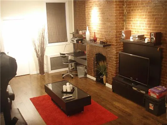 Rented by Kian Realty | media 26