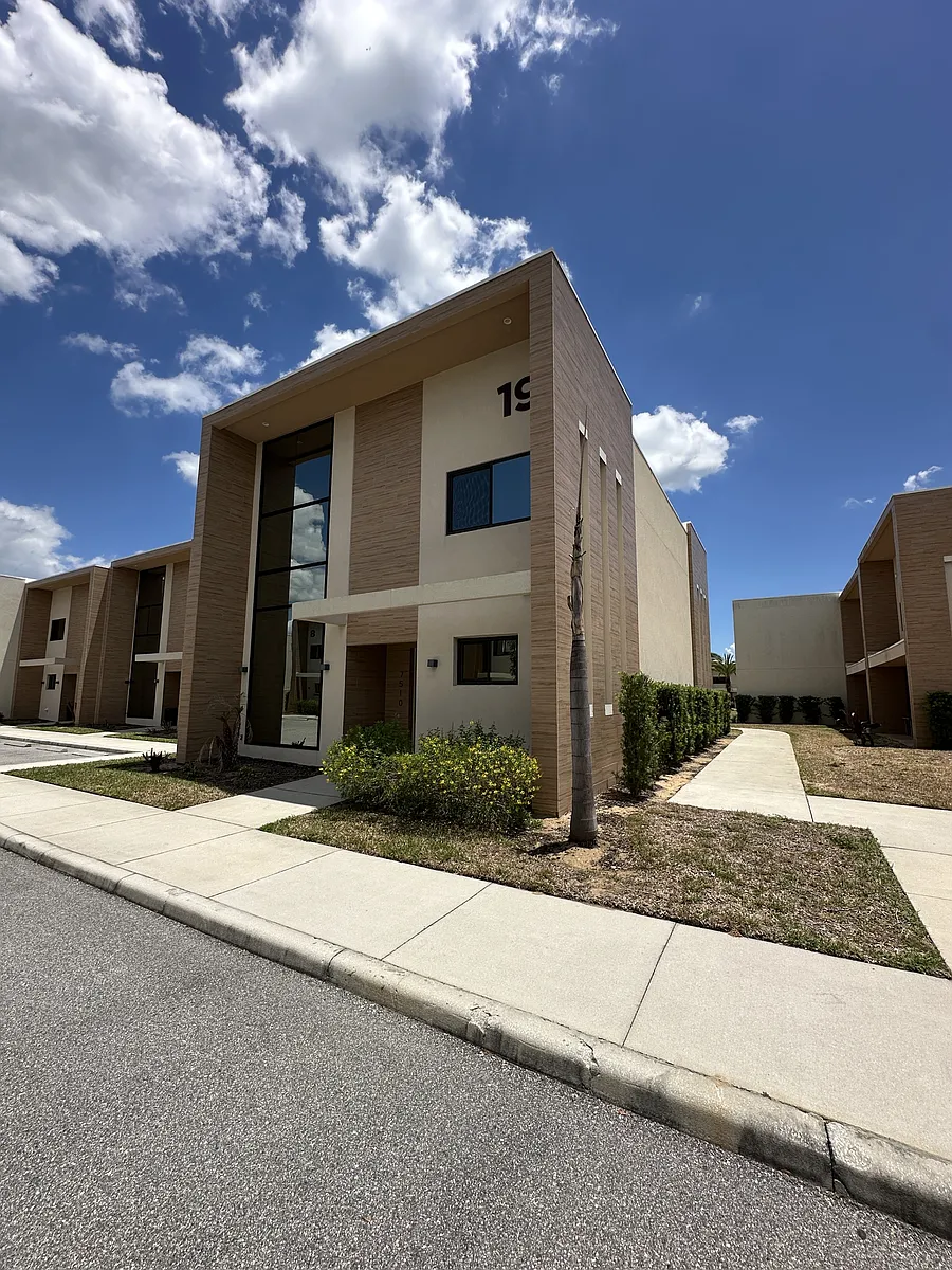Building Photo - 7510 Brooklyn Dr #1