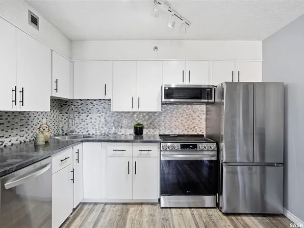UNIT 503-405 5th AVENUE N, Saskatoon, SK S7K 6Z3