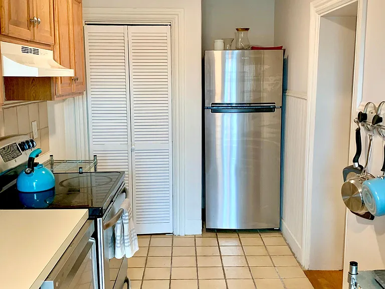 286 Bunker Hill St #3 — Photo 12