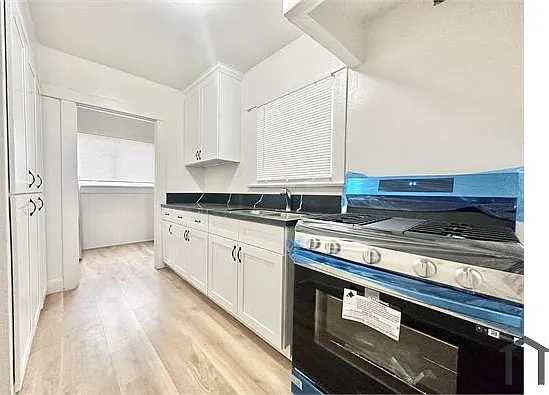 4626 Wall St — Photo 10