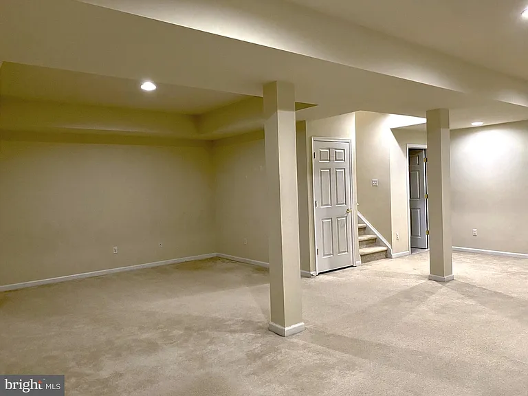 4204 Lexington Ct — Photo 21