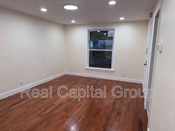 3rd image of 125 Wyoming Ave APT 1