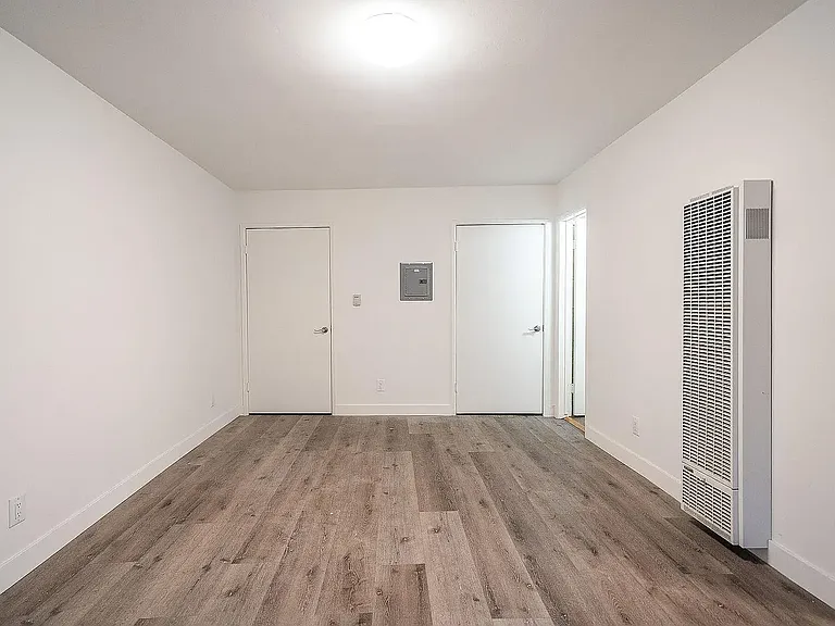 1011 San Julian St #201 — Photo 9