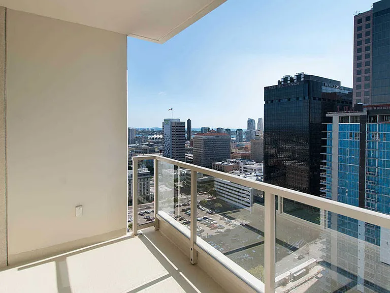 Vantage Pointe — Photo 33
