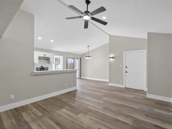 6038 Dooley Dr, The Colony, TX 75056