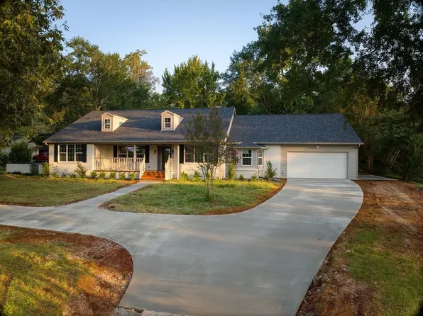 1008 Woodland Dr, Palestine, TX 75801