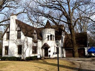915 Skokie Ridge Dr, Glencoe, IL