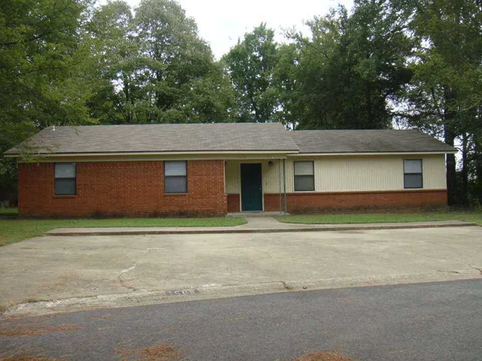 1506 N Nashville Cv