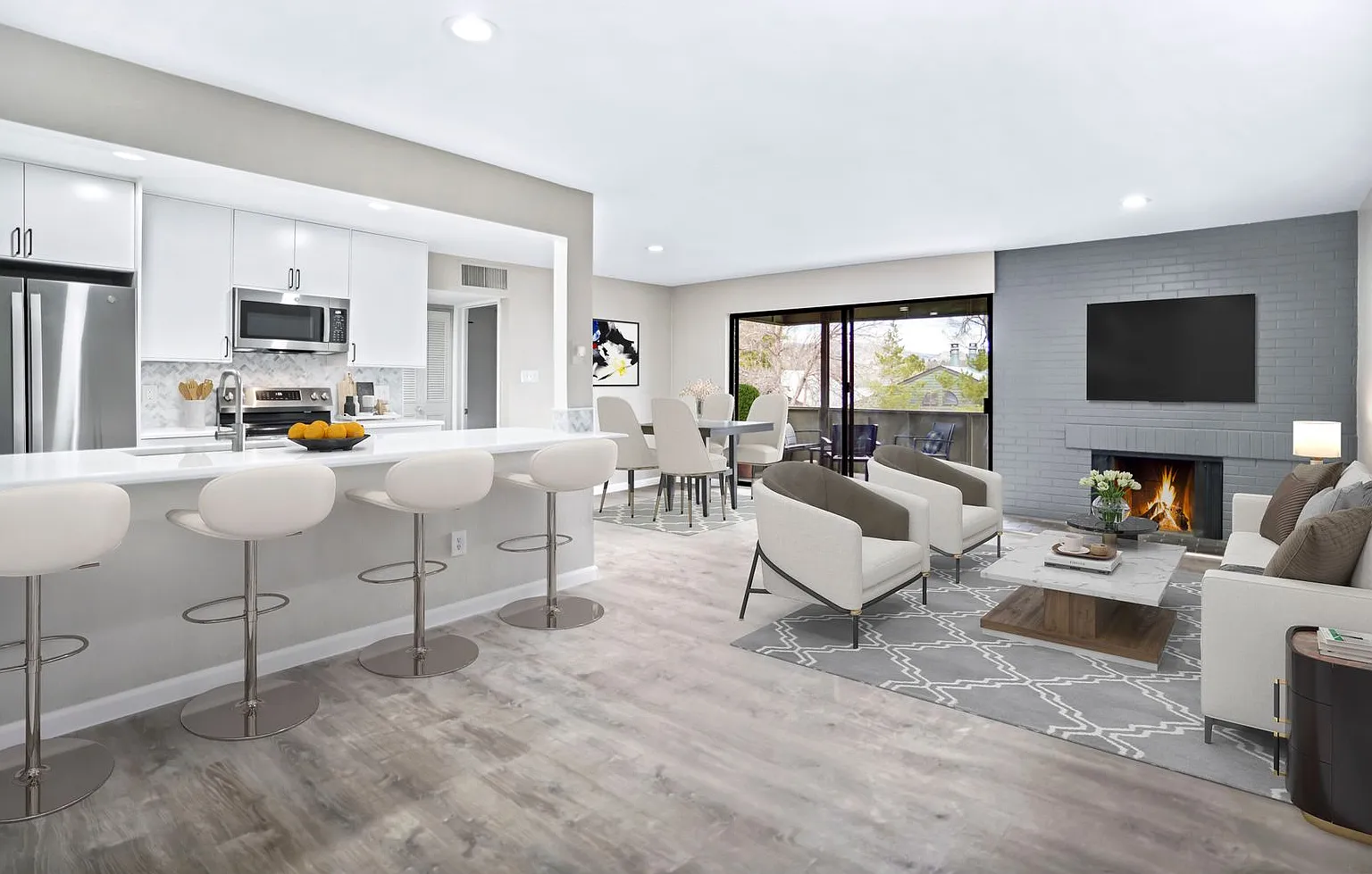 Stunning Fully Remodeled 2BD/2BA - Top Floor Unit in the Heart of Boulder — Photo 1