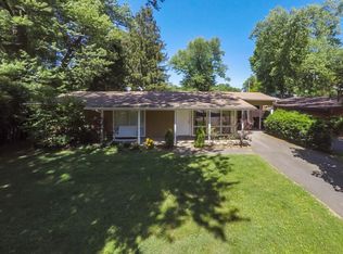1809 Claremoor Dr, Moorland, KY 40223