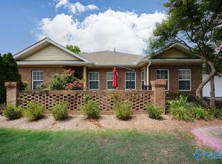 77 Valley Way Cir SE #77, Huntsville, AL 35802