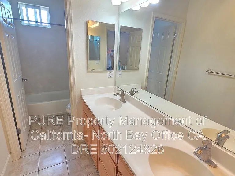 901 Colabianchi Ln — Photo 11