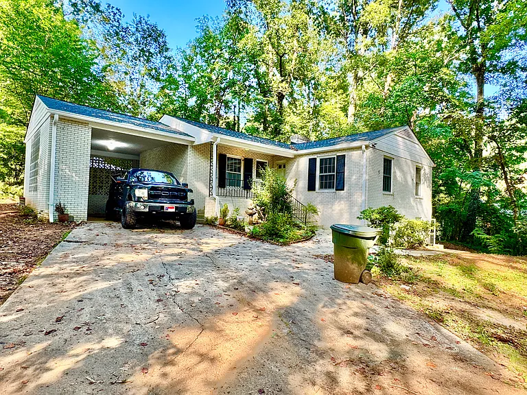 303 Kirk Rd — Photo 1
