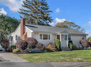9 Jayne Rd, Needham Heights, MA 02494