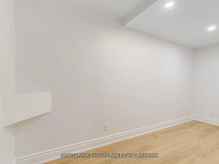 706 Gladstone Ave #LOWER — Photo 22