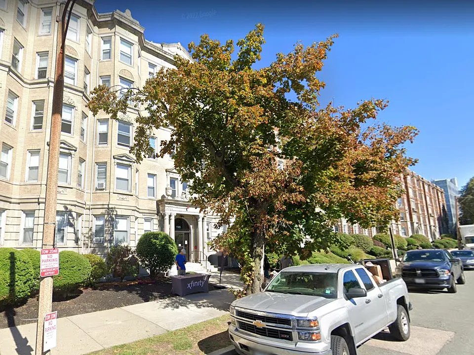 1111 Boylston St #21