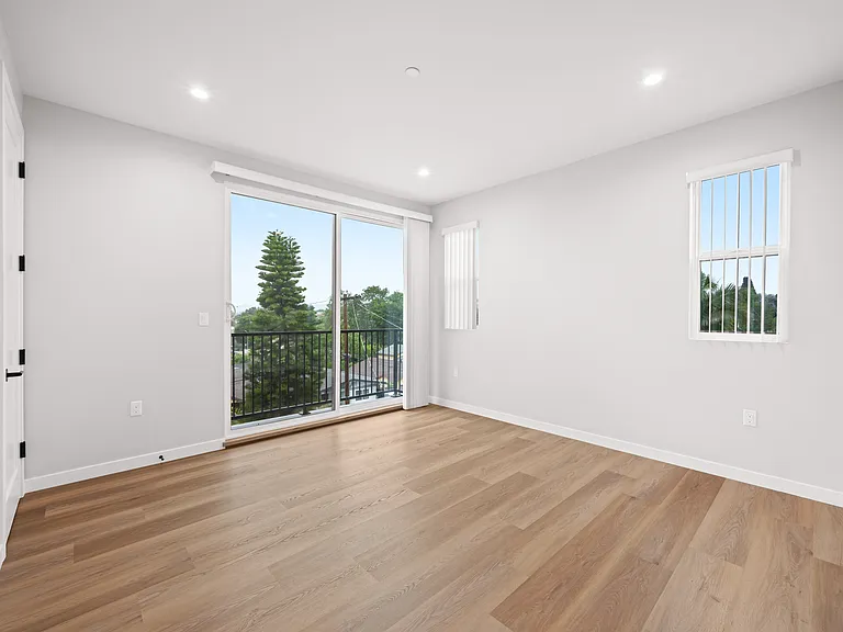 336 N Reno St — Photo 17