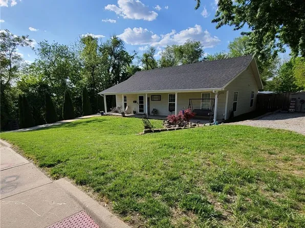 1525 Duncan St, Saint Joseph, MO 64503