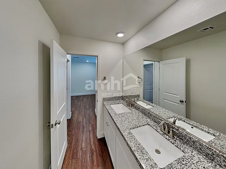 8163 Inhibition Ct — Photo 16