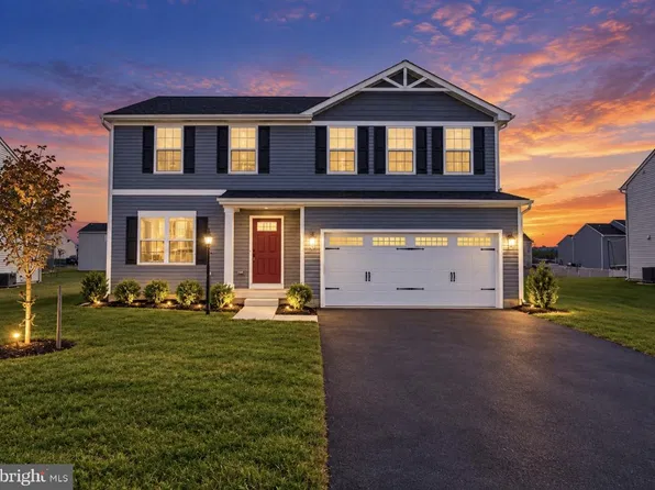 688 Otero Ln, Hedgesville, WV 25427