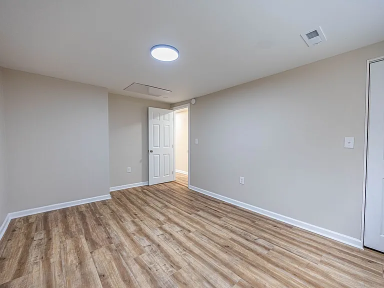 106 Blythe Rd — Photo 13