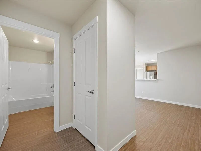 6005C Chapel Hill Blvd — Photo 2
