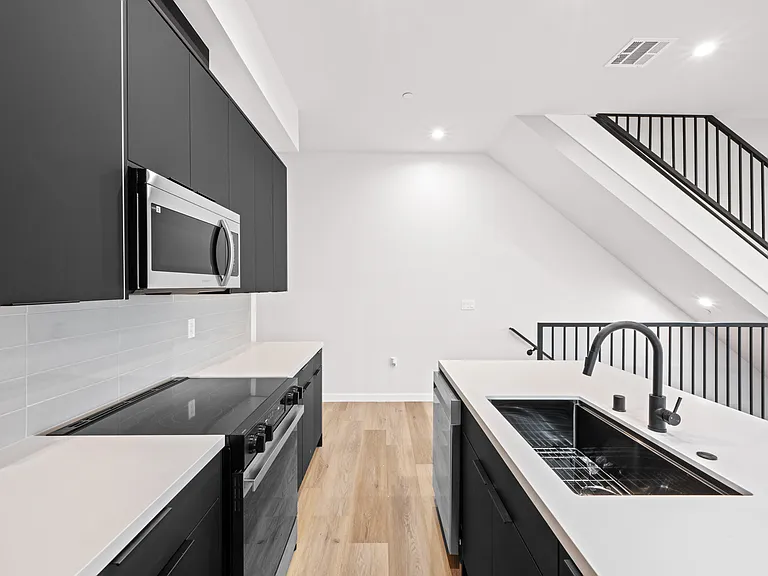 336 N Reno St — Photo 11