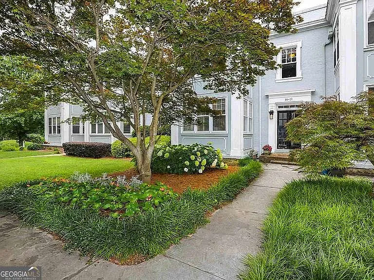 Building Photo - 435 10th St NE #18