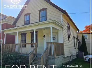19 Bidwell St #1A, Tillsonburg, ON N4G3T2