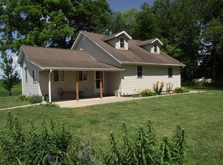 18465 Virginia Rd, Virginia, IL 62691