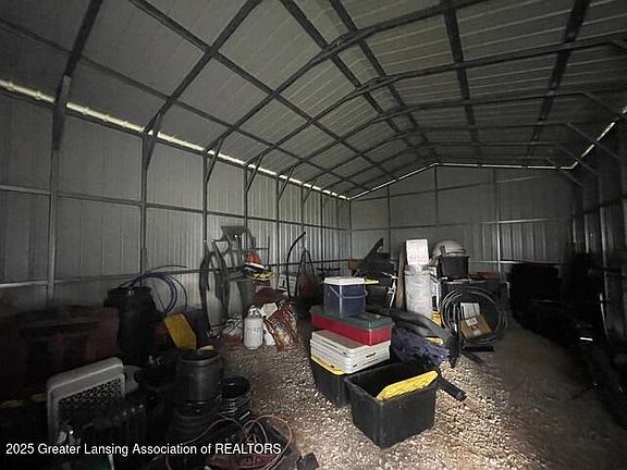 4th image of 2651 Elliott Rd