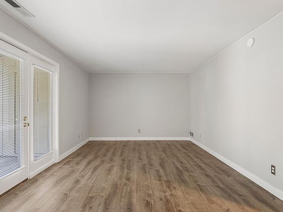 5th image of 1921 Melrose Dr APT A