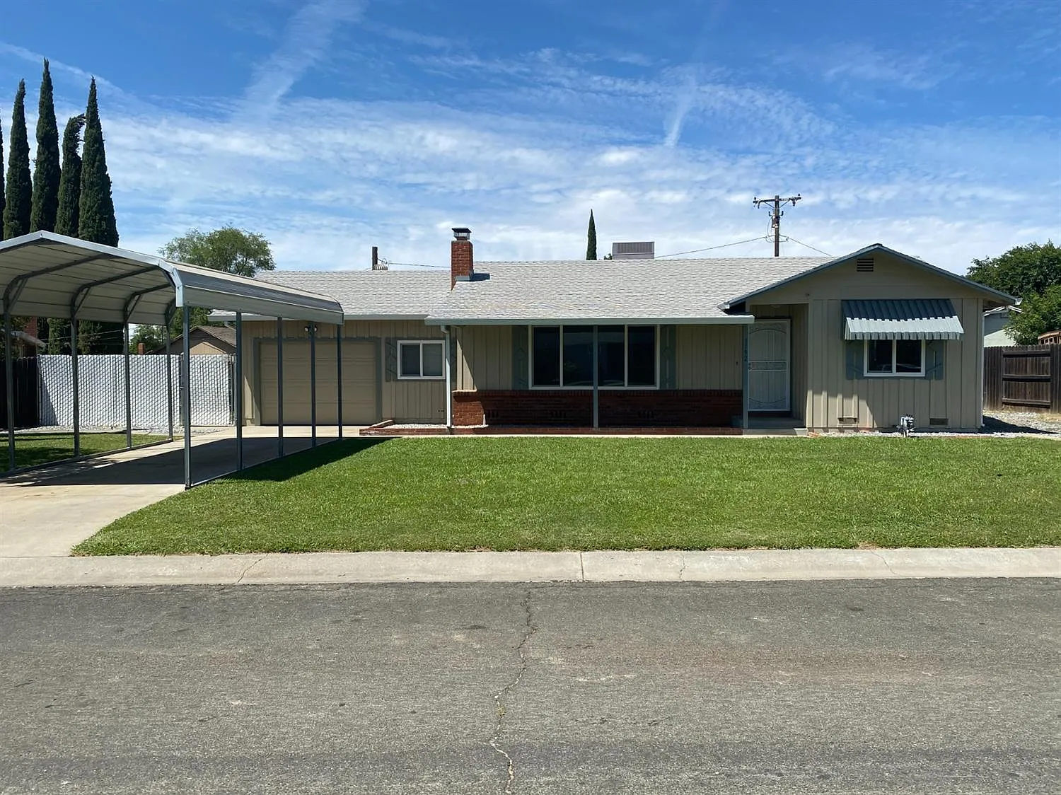 1192 Meadow Ave photo 1