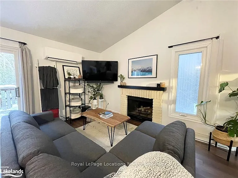 15 Harbour St W #244 — Photo 13