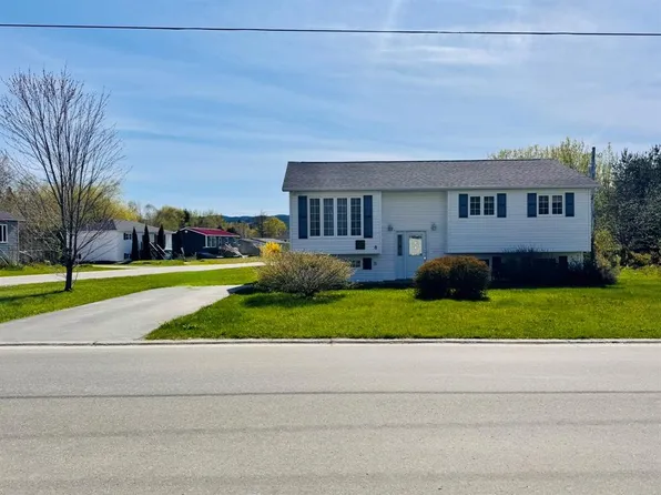 8 Pine Avenue, Pasadena, NL A0L1K0