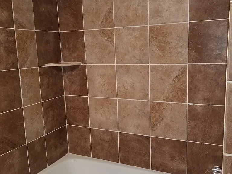 Shared bathroom off of hallway