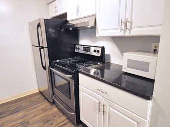 4th image of 191 Chittenden Ave APT D