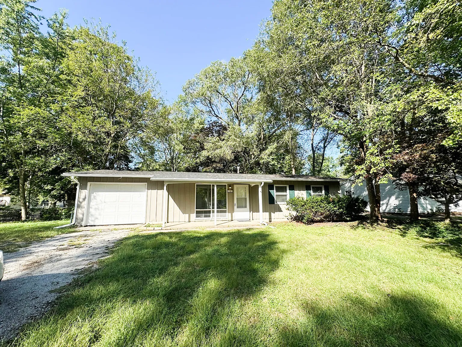 1107 Scottsdale Dr photo 1