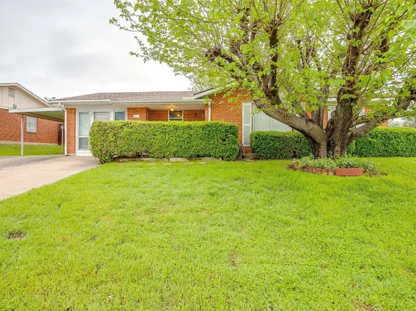 4800 Bellcrest Ct, Fort Worth, TX 76135