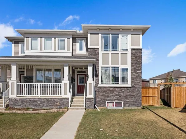 295 S Carrington Cir NW, Calgary, AB T3P 0Y6